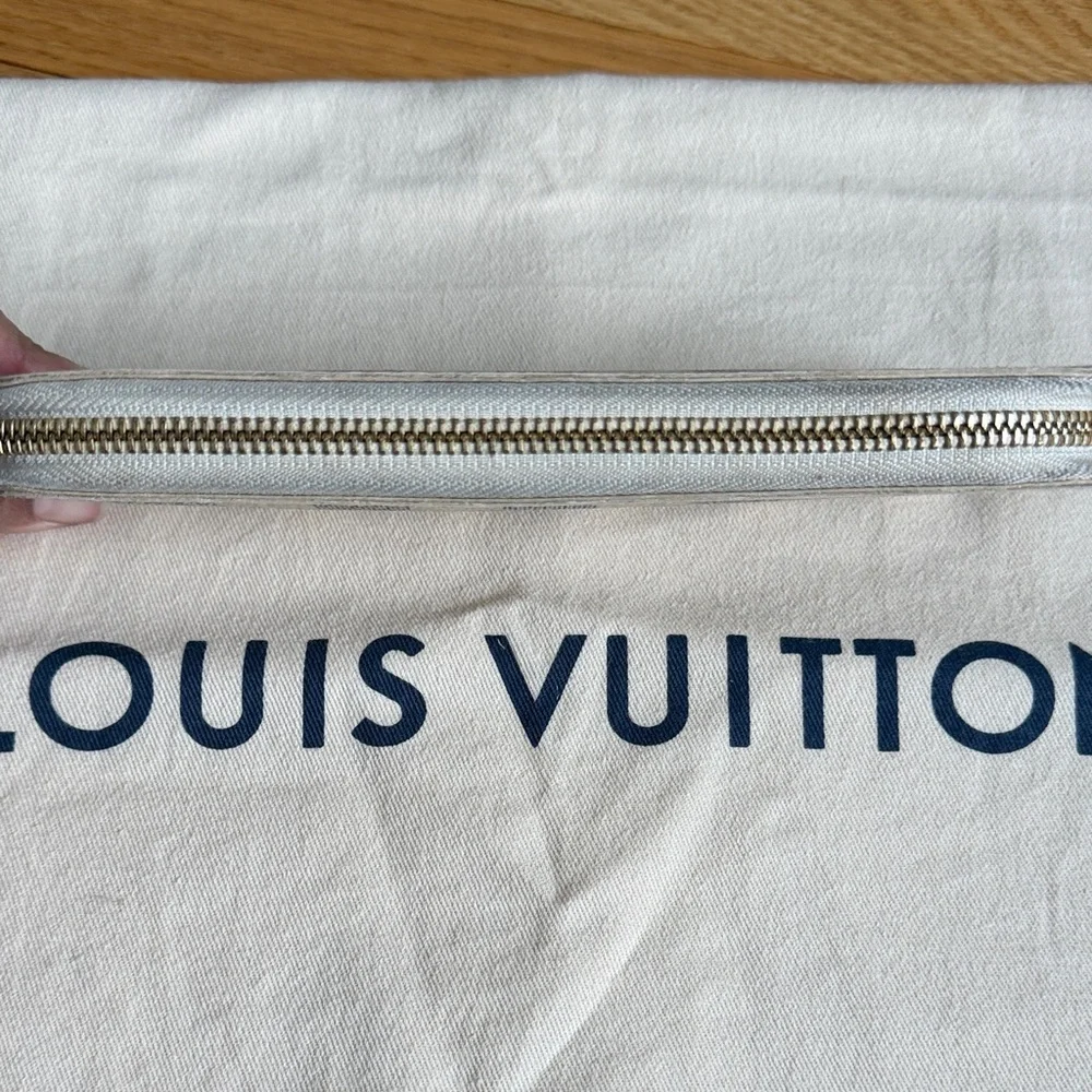 Louis Vuitton Clémence Wallet - Picture 4 of 12